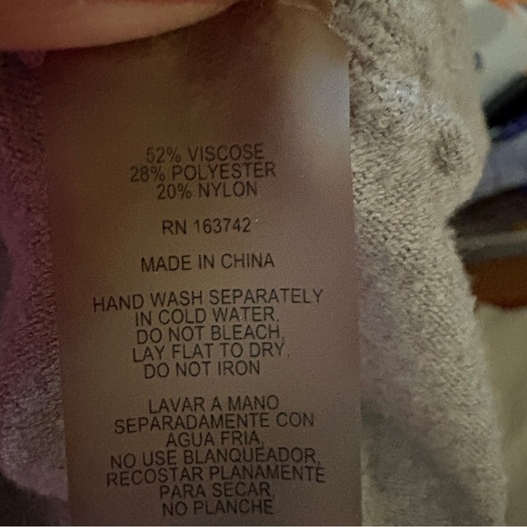 Vila Milano Gray Textured Wave Knit Sweater Long Sleeve Women’s (Fits Like M/L) - Picture 4 of 4